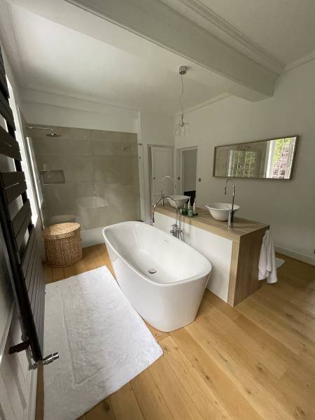 Création d'une salle de bain luxueuse à Pont-Audemer